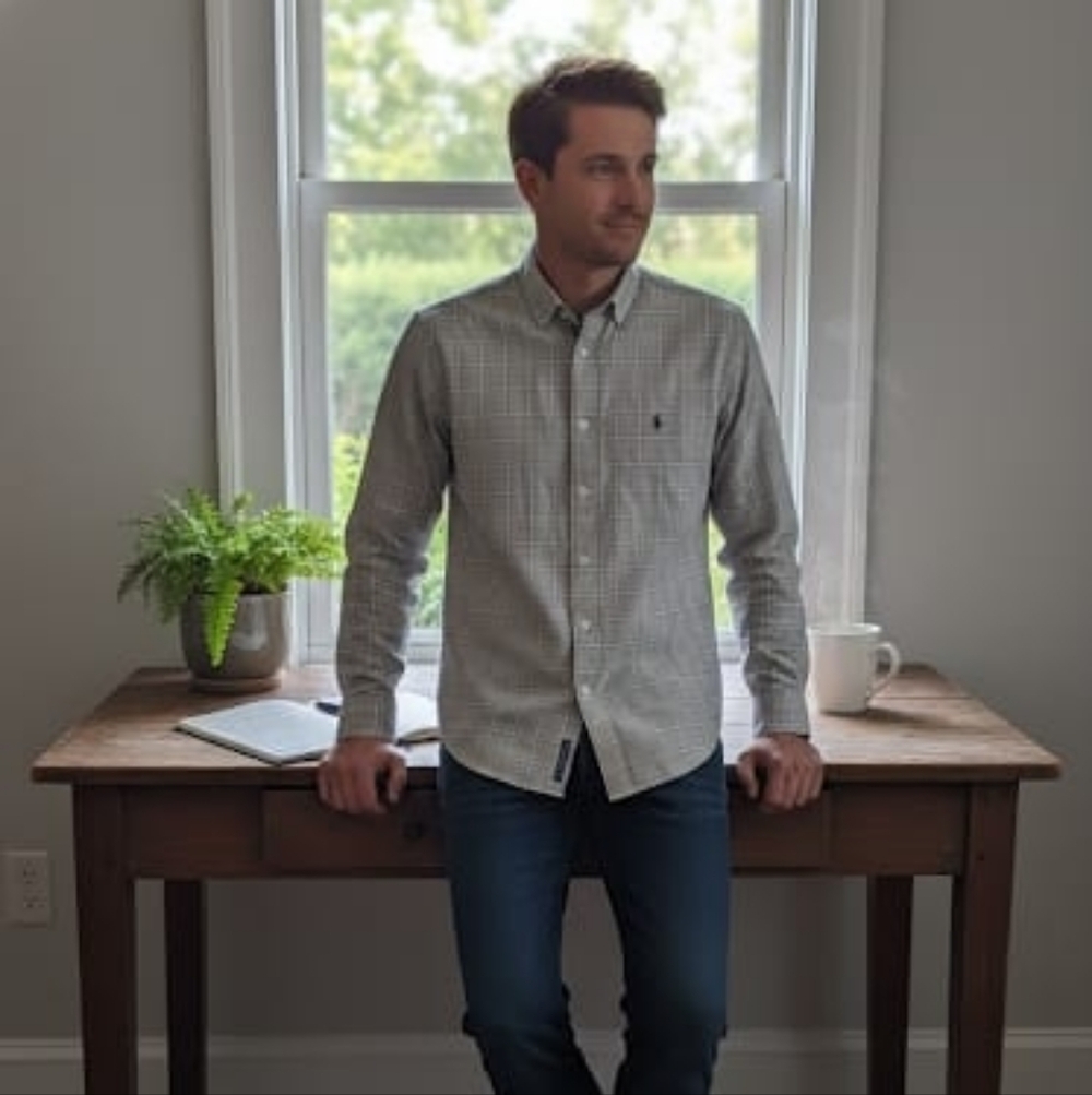 Izod Men's Blue and White Plaid Button Down Shirt